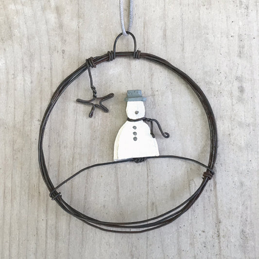 Rusty wire Snowman with star wreath - East of India