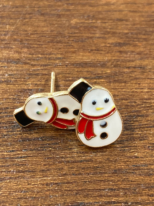 Snowman stud earrings